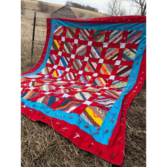 Vintage 60's Heavy Tied Scrappy Patchwork Quilt Red Blue 92.5x81" - Picture 2 of 16